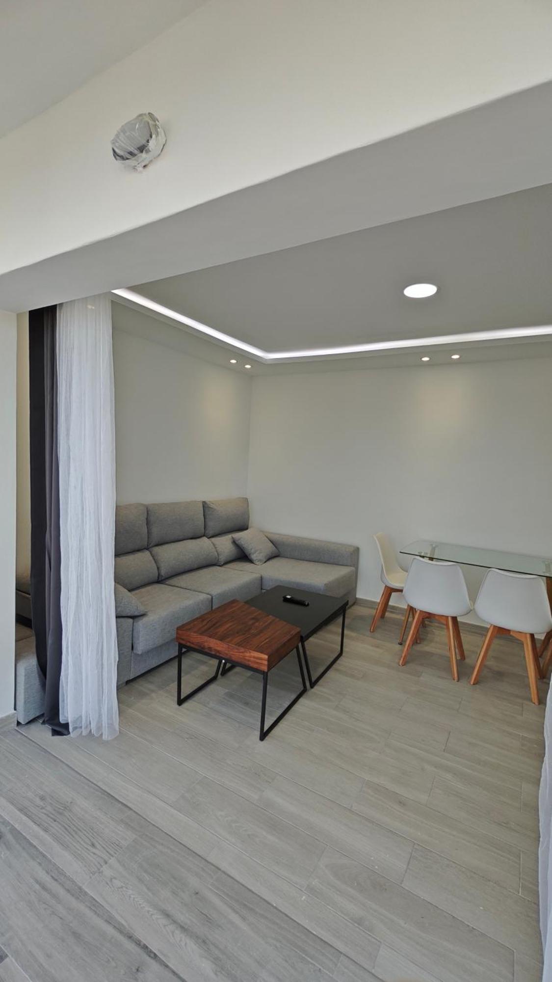 Vialia Playa Apartment Malaga Exterior photo